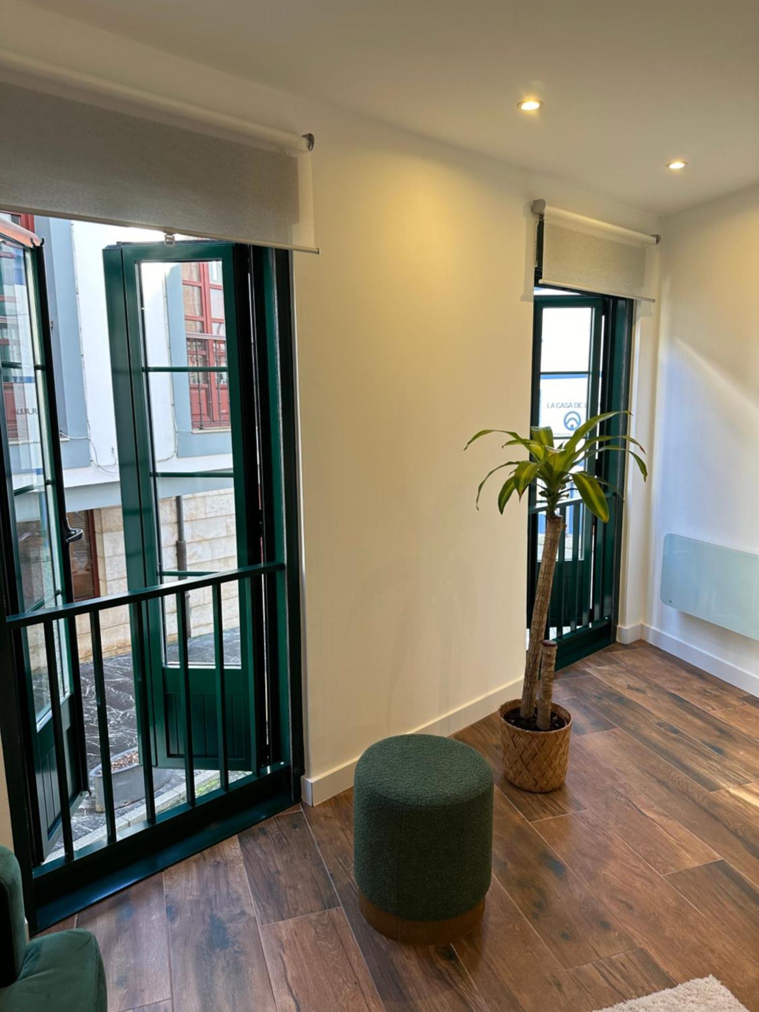 Apartamentos Urbanin I Plaza Ayuntamiento Кудильеро Экстерьер фото